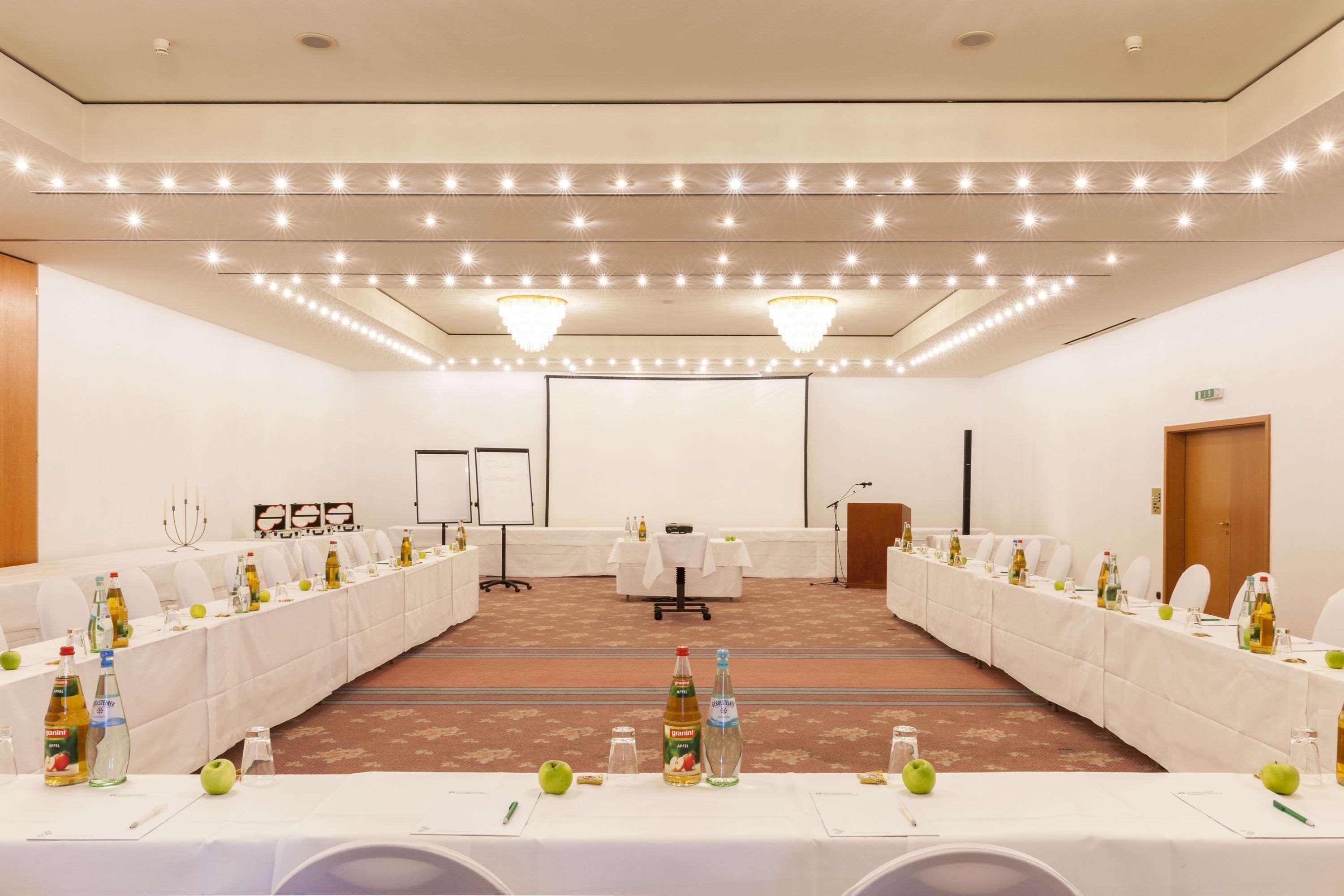 Wyndham Garden Donaueschingen Hotel Ngoại thất bức ảnh