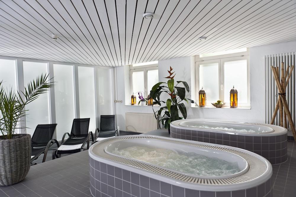 Wyndham Garden Donaueschingen Hotel Ngoại thất bức ảnh